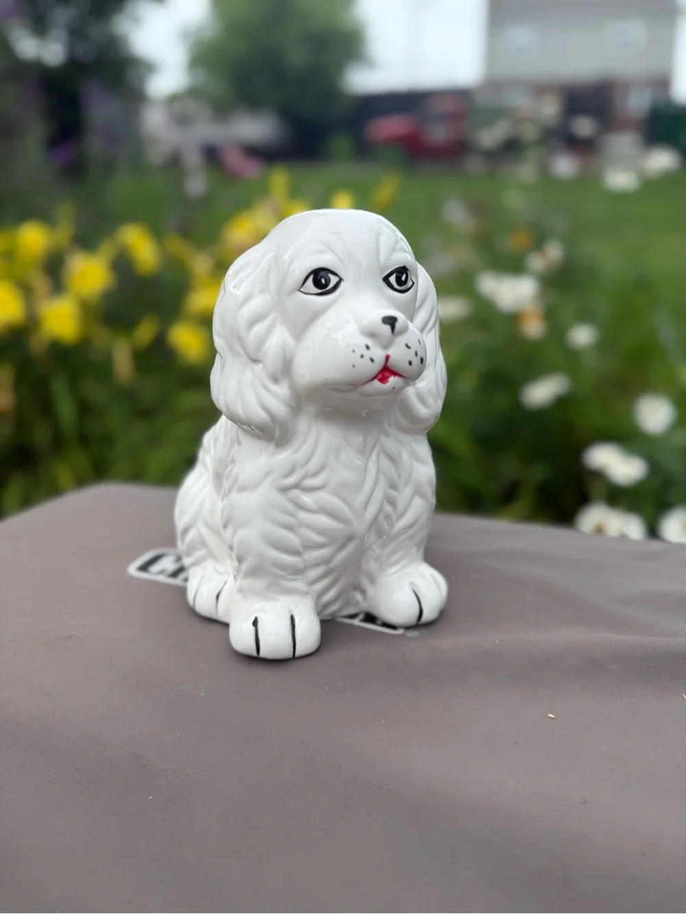 Staffordshire vintage toilet bathroom ceramic. Holder brush dog